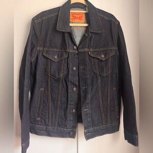 Men’s Levi’s denim jacket